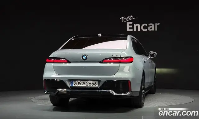 BMW 7 серия 2023 3.0 автомат (гидро), миниатюра 4 BMW 7 серия 2023 3.0 автомат (гидро), миниатюра 4