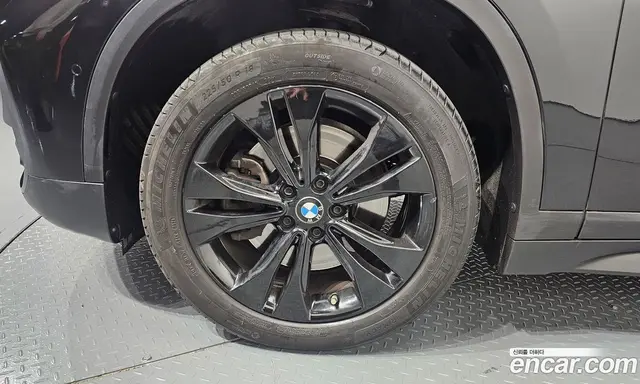 BMW X1 2020 2.0 автомат (гидро), миниатюра 5