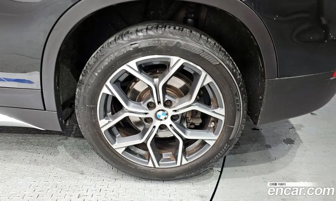 BMW X1 2021 2.0 автомат (гидро), фото 5