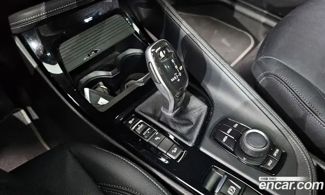 BMW X1 2021 2.0 автомат (гидро), миниатюра 9