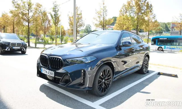 BMW X6, 2026, 4 001 км