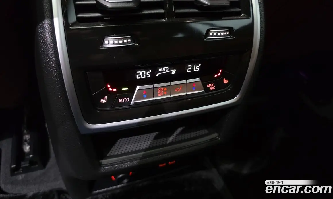 BMW X7 2023 3.0 автомат (гидро), фото 18