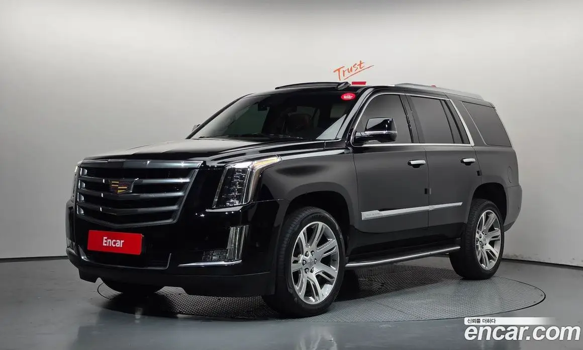 Cadillac Escalade 2018 6.2 автомат (гидро), фото 1 Cadillac Escalade 2018 6.2 автомат (гидро), фото 1
