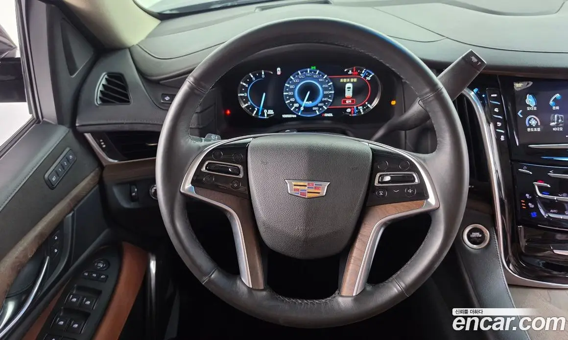 Cadillac Escalade 2018 6.2 автомат (гидро), фото 13 Cadillac Escalade 2018 6.2 автомат (гидро), фото 13
