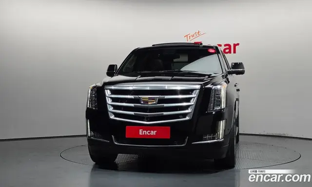 Cadillac Escalade 2018 6.2 автомат (гидро), миниатюра 3 Cadillac Escalade 2018 6.2 автомат (гидро), миниатюра 3