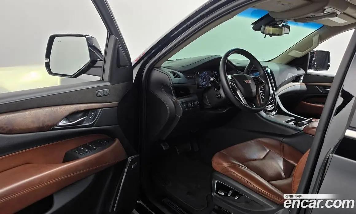 Cadillac Escalade 2018 6.2 автомат (гидро), фото 10 Cadillac Escalade 2018 6.2 автомат (гидро), фото 10