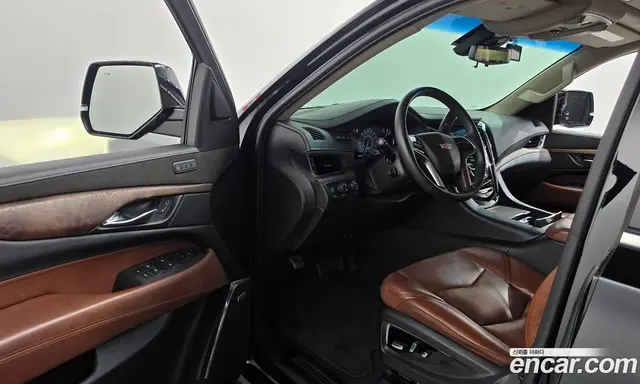 Cadillac Escalade 2018 6.2 автомат (гидро), миниатюра 10 Cadillac Escalade 2018 6.2 автомат (гидро), миниатюра 10