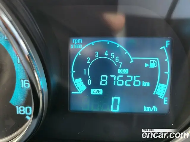 Chevrolet Spark 2014 1.0 автомат (гидро), миниатюра 7