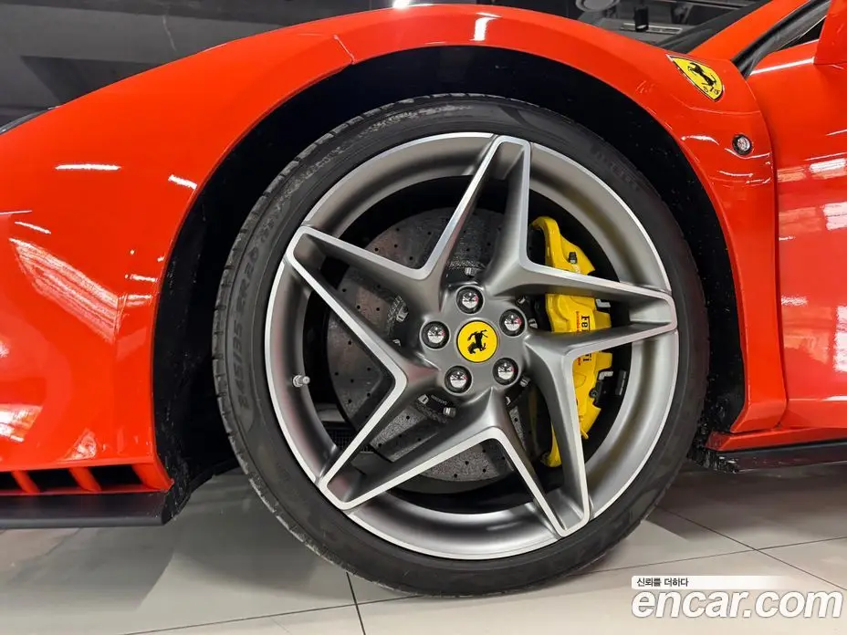 Ferrari F8 2021 3.9 автомат (гидро), фото 18