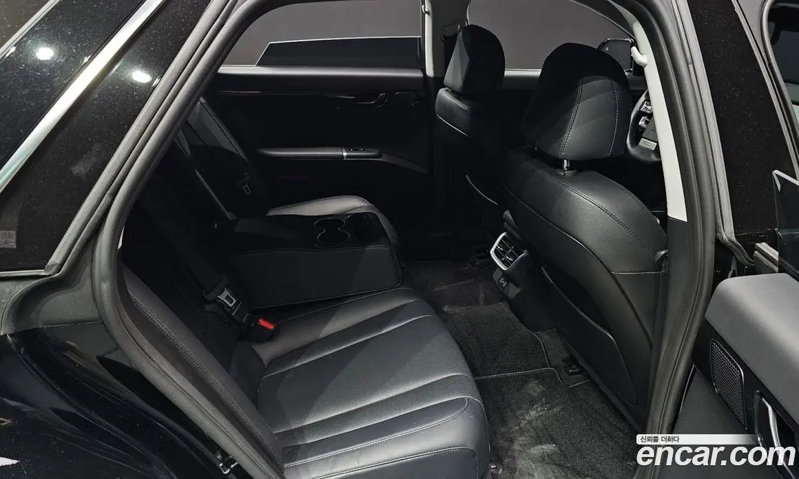 Hyundai Grandeur 2023 2.5 автомат (гидро), фото 12