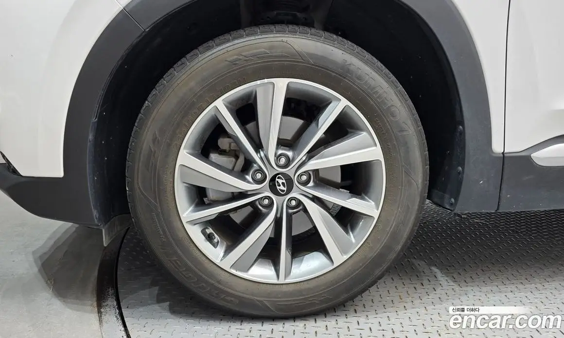 Hyundai Santa Fe 2020 2.0 автомат (гидро), фото 5