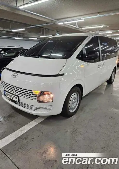 Hyundai Staria 2023 2.2 автомат (гидро), миниатюра 2