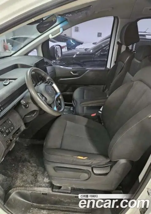 Hyundai Staria 2023 2.2 автомат (гидро), миниатюра 4