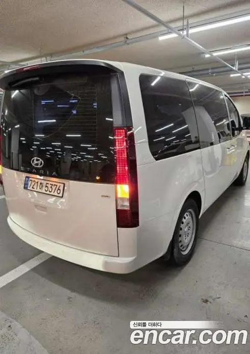 Hyundai Staria 2023 2.2 автомат (гидро), миниатюра 6