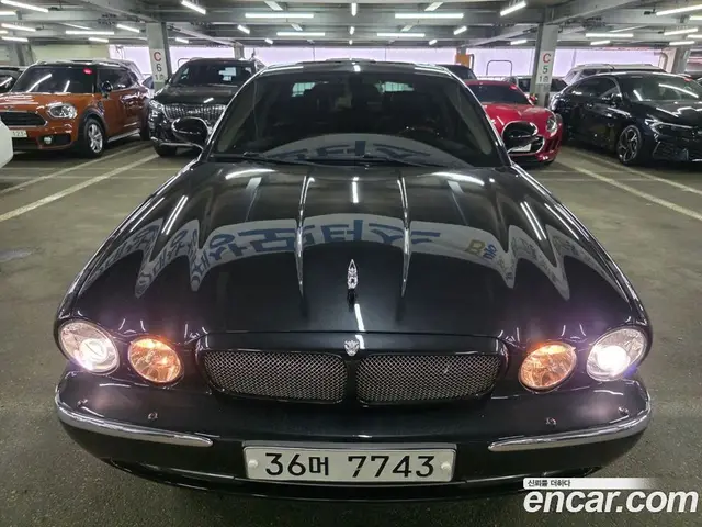 Jaguar XJ-8 2005 3.6 автомат (гидро), миниатюра 2 Jaguar XJ-8 2005 3.6 автомат (гидро), миниатюра 2