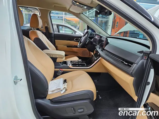 Kia Carnival 2023 3.5 автомат (гидро), миниатюра 10 Kia Carnival 2023 3.5 автомат (гидро), миниатюра 10