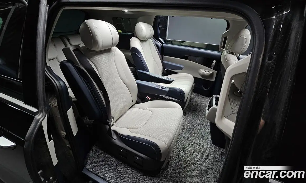 Kia Carnival 2024 1.6 автомат (гидро), фото 11