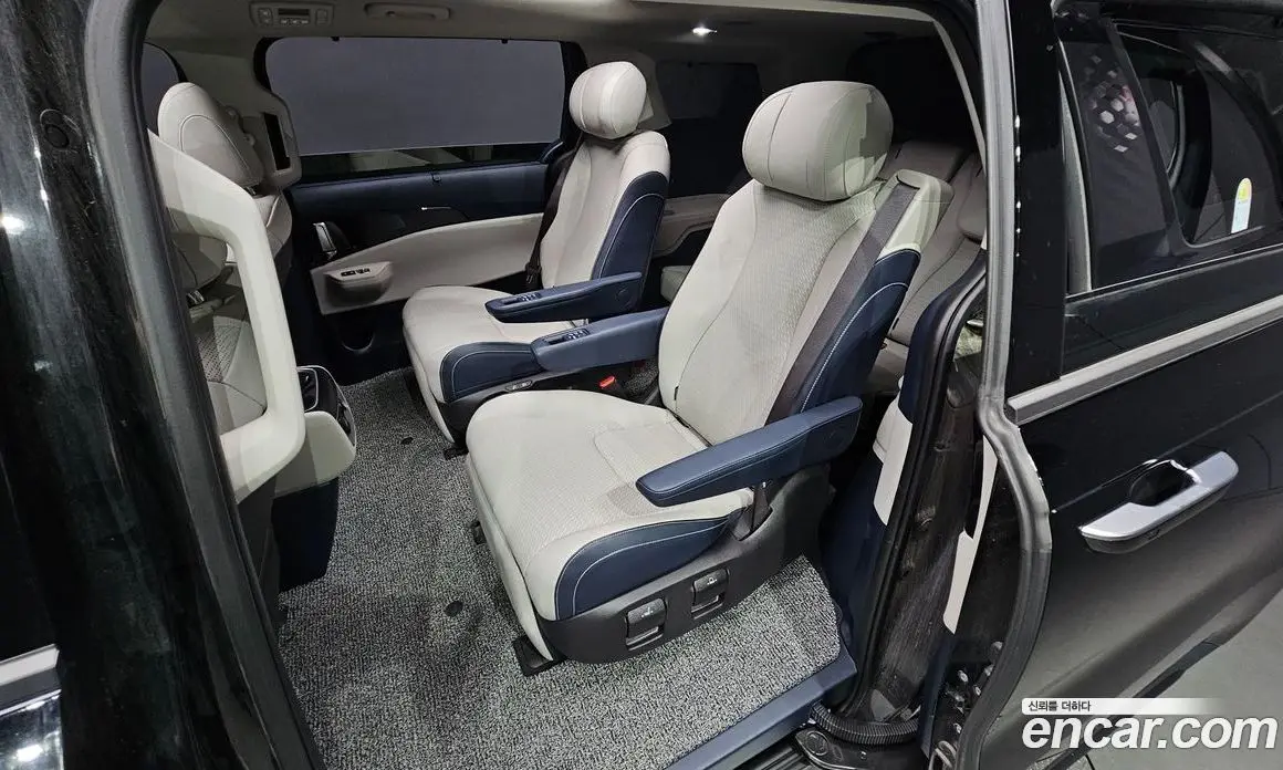 Kia Carnival 2024 1.6 автомат (гидро), фото 12