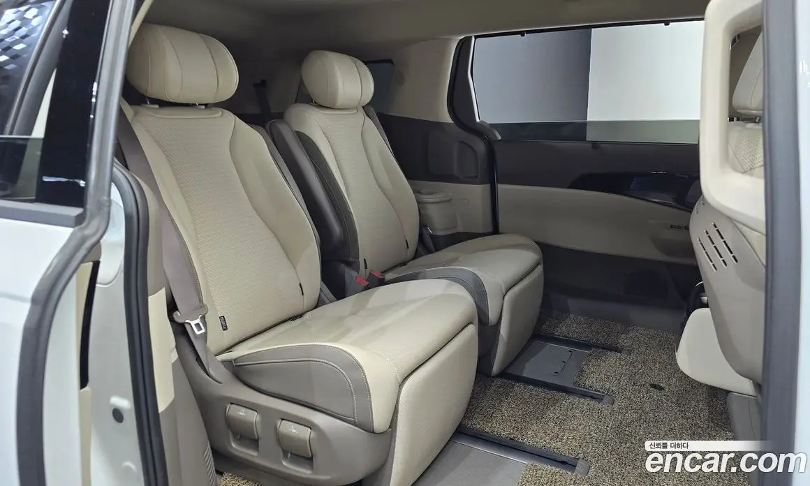 Kia Carnival 2024 1.6 автомат (гидро), фото 11