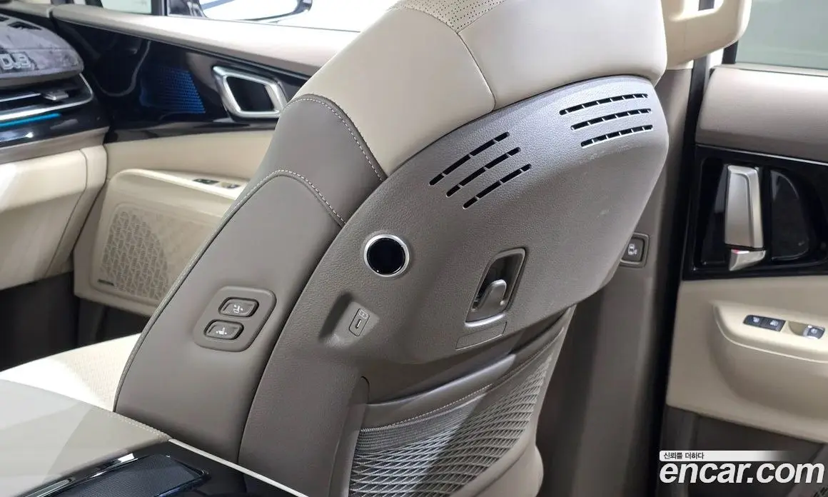 Kia Carnival 2024 1.6 автомат (гидро), фото 17