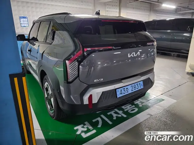 Kia EV3 2026 1.0 автомат (гидро), миниатюра 6 Kia EV3 2026 1.0 автомат (гидро), миниатюра 6