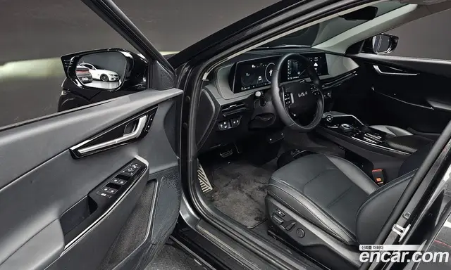 Kia EV6 2024 0.1 автомат (гидро), миниатюра 10 Kia EV6 2024 0.1 автомат (гидро), миниатюра 10