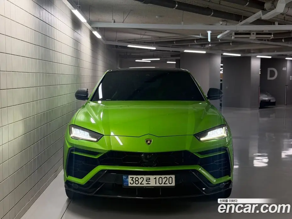 Lamborghini Urus 2021 4.0 автомат (гидро), фото 1 Lamborghini Urus 2021 4.0 автомат (гидро), фото 1