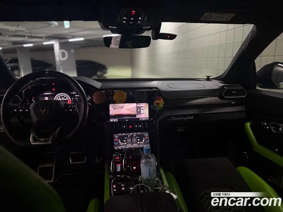 Lamborghini Urus 2021 4.0 автомат (гидро), фото 14 Lamborghini Urus 2021 4.0 автомат (гидро), фото 14