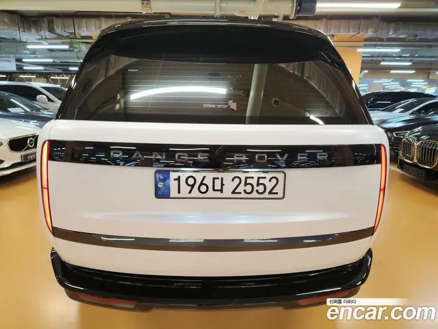 Land Rover Range Rover 2024 4.4 автомат (гидро), миниатюра 5 Land Rover Range Rover 2024 4.4 автомат (гидро), миниатюра 5