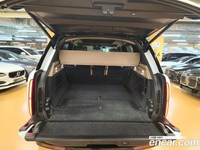 Land Rover Range Rover 2024 4.4 автомат (гидро), миниатюра 6 Land Rover Range Rover 2024 4.4 автомат (гидро), миниатюра 6
