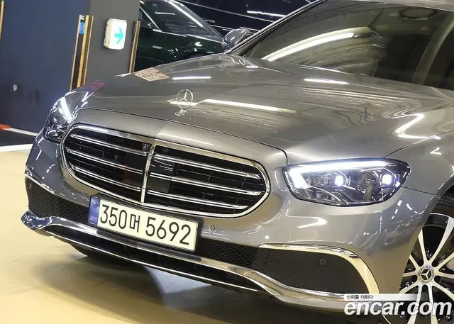 Mercedes-Benz E-Class 2021 2.0 автомат (гидро), миниатюра 11