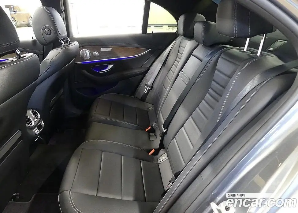 Mercedes-Benz E-Class 2021 2.0 автомат (гидро), фото 18