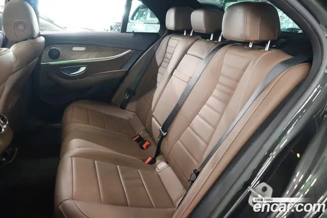 Mercedes-Benz E-Class 2023 2.0 автомат (гидро), миниатюра 9 Mercedes-Benz E-Class 2023 2.0 автомат (гидро), миниатюра 9