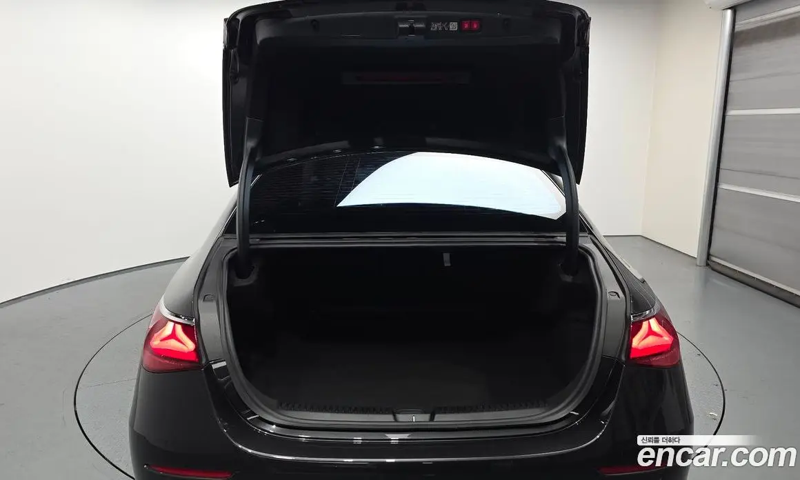 Mercedes-Benz E-Class 2024 2.0 автомат (гидро), фото 20