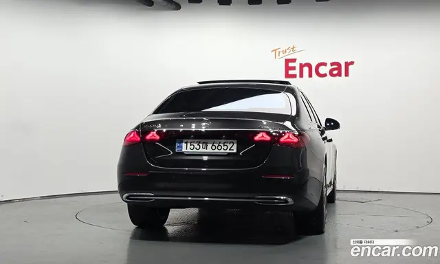 Mercedes-Benz E-Class 2024 2.0 автомат (гидро), миниатюра 4