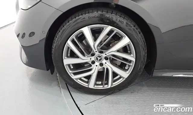 Mercedes-Benz E-Class 2024 2.0 автомат (гидро), миниатюра 5