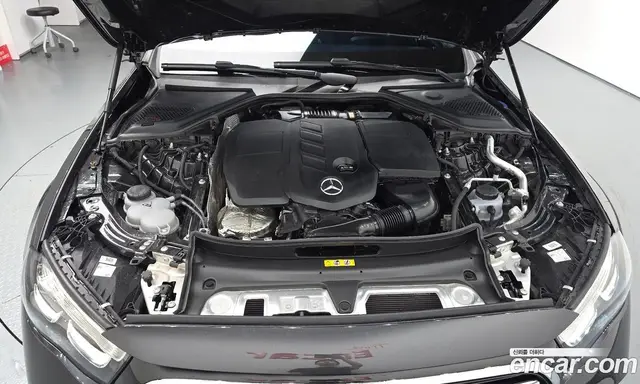 Mercedes-Benz E-Class 2024 2.0 автомат (гидро), миниатюра 6
