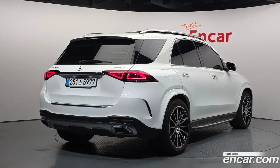 Mercedes-Benz GLE-Class 2023 3.0 автомат (гидро), фото 2 Mercedes-Benz GLE-Class 2023 3.0 автомат (гидро), фото 2