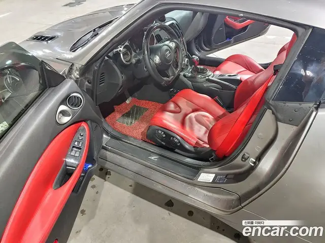 Nissan 370Z 2010 3.7 автомат (гидро), миниатюра 8