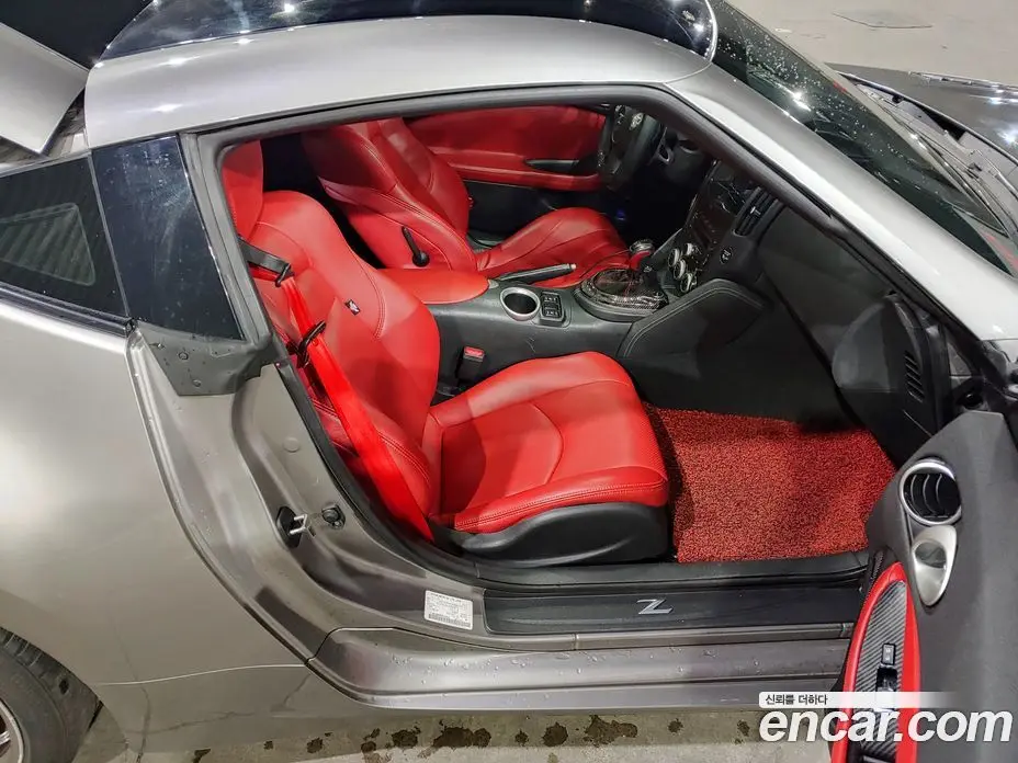 Nissan 370Z 2010 3.7 автомат (гидро), фото 9