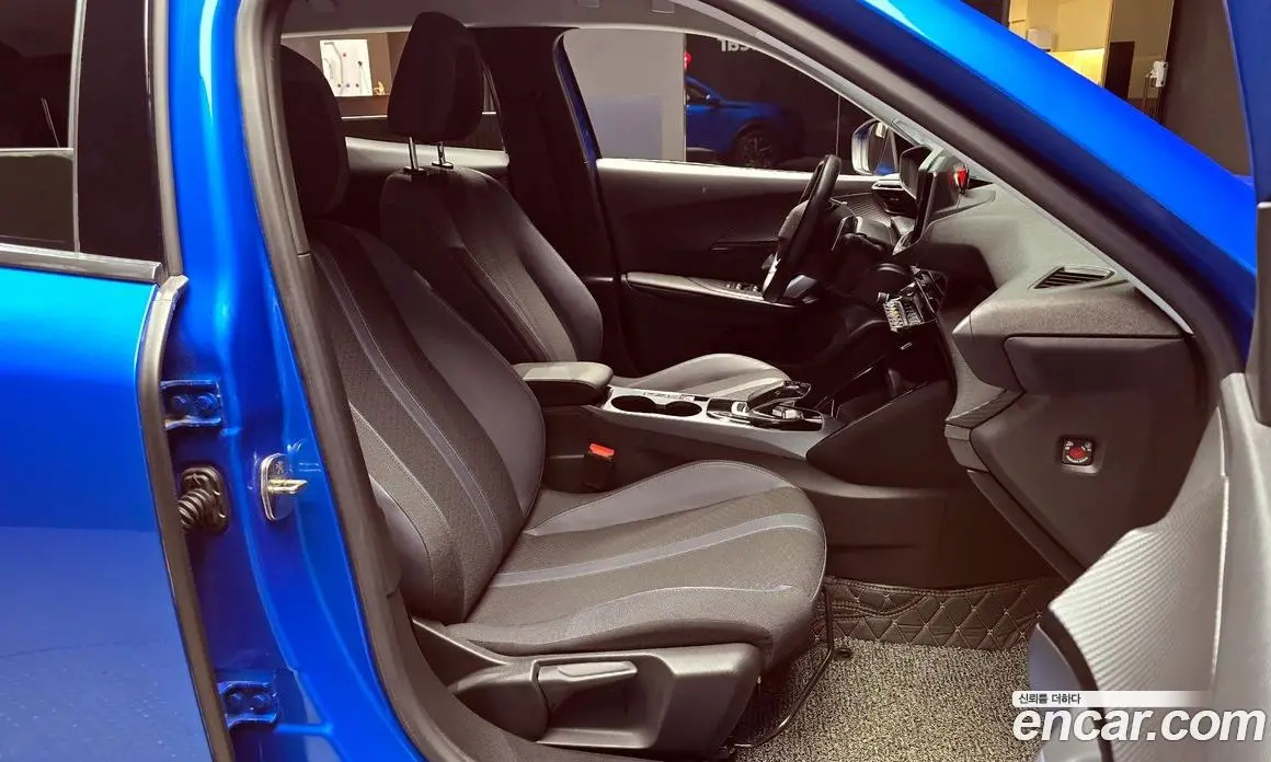 Peugeot 2008 2021 1.5 автомат (гидро), фото 12 Peugeot 2008 2021 1.5 автомат (гидро), фото 12