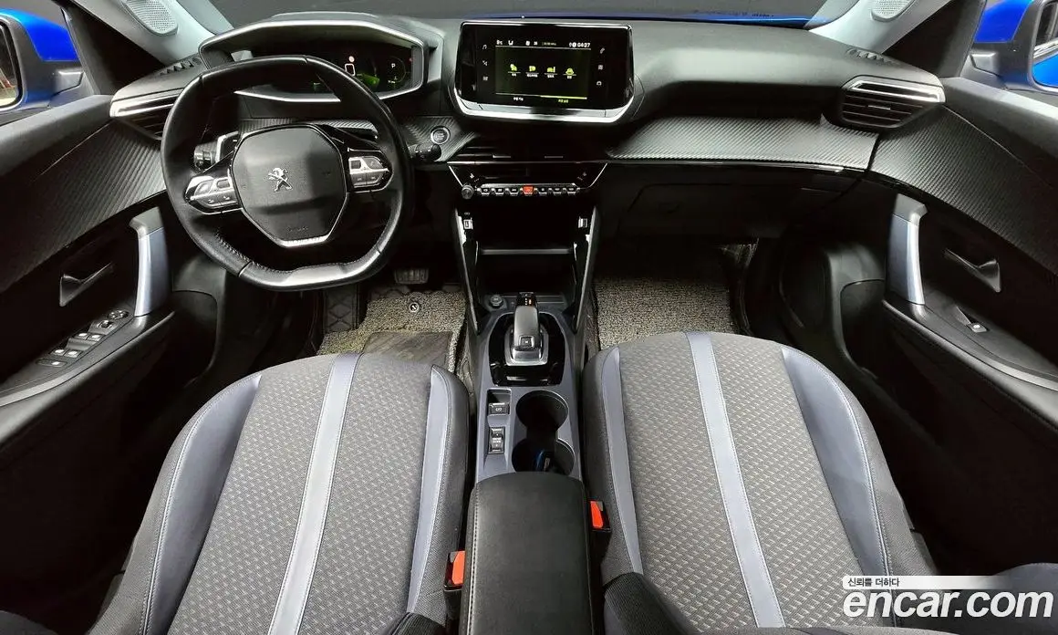 Peugeot 2008 2021 1.5 автомат (гидро), фото 7 Peugeot 2008 2021 1.5 автомат (гидро), фото 7