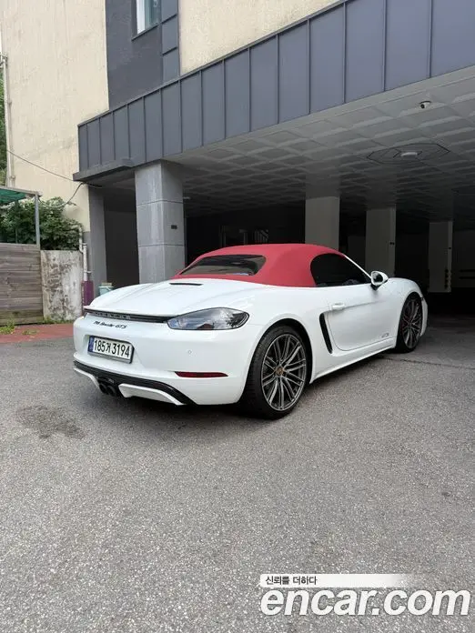 Porsche 718 2018 2.0 автомат (гидро), фото 4 Porsche 718 2018 2.0 автомат (гидро), фото 4