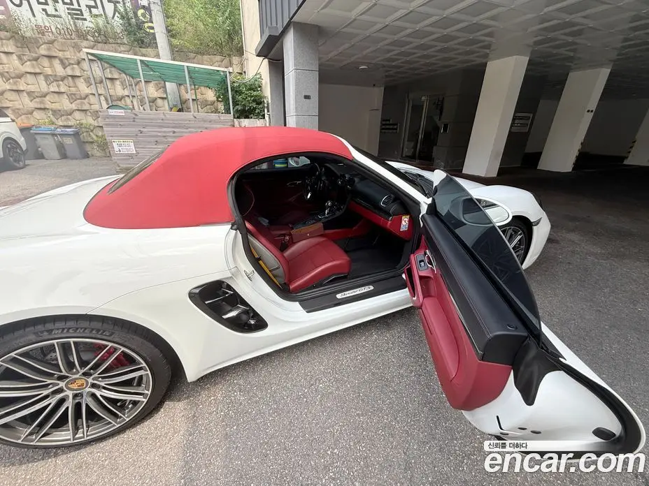 Porsche 718 2018 2.0 автомат (гидро), фото 6 Porsche 718 2018 2.0 автомат (гидро), фото 6
