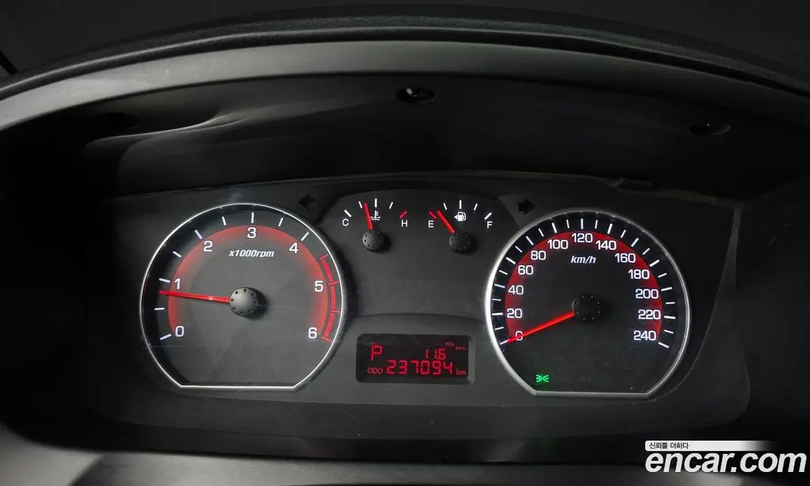 SsangYong Korando 2016 2.2 автомат (гидро), фото 8