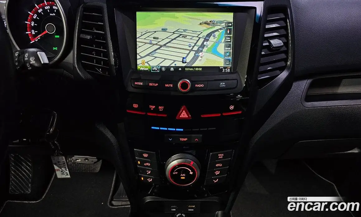 SsangYong TIBOLI 2016 1.6 автомат (гидро), фото 15