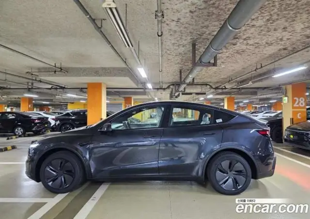 Tesla Model Y 2026 0.1 автомат (гидро), миниатюра 5 Tesla Model Y 2026 0.1 автомат (гидро), миниатюра 5