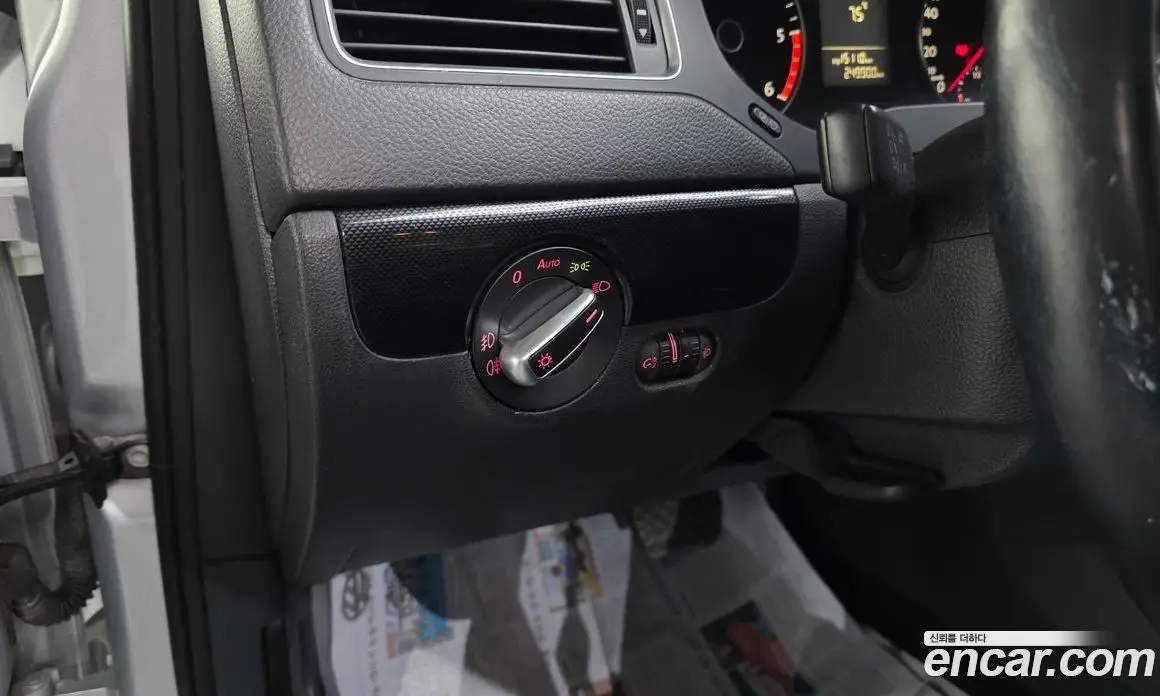 Volkswagen Jetta 2013 1.6 автомат (гидро), фото 18 Volkswagen Jetta 2013 1.6 автомат (гидро), фото 18
