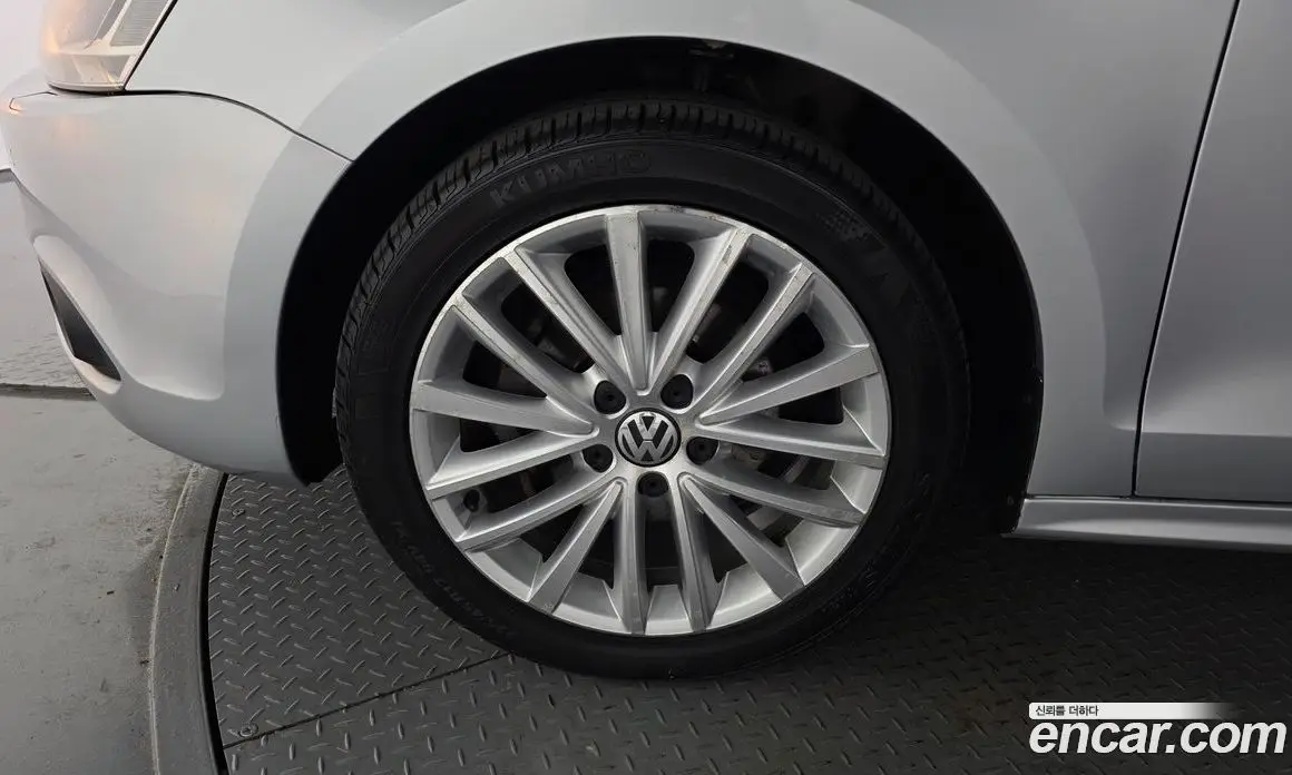 Volkswagen Jetta 2013 1.6 автомат (гидро), фото 5 Volkswagen Jetta 2013 1.6 автомат (гидро), фото 5