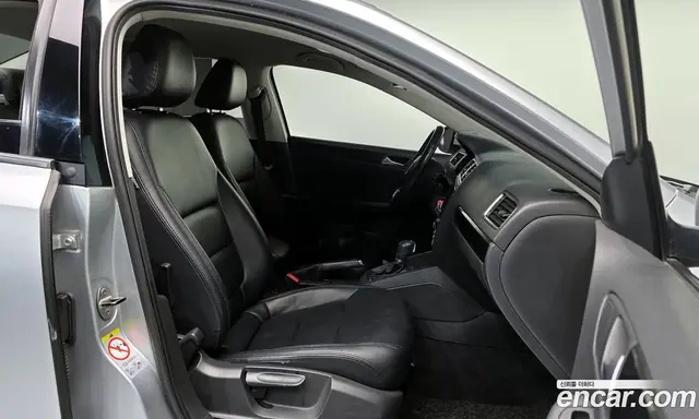 Volkswagen Jetta 2013 1.6 автомат (гидро), миниатюра 10 Volkswagen Jetta 2013 1.6 автомат (гидро), миниатюра 10